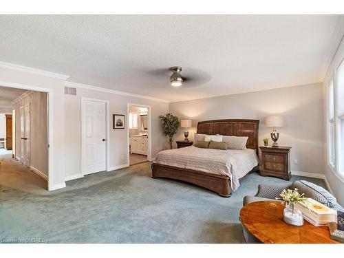 2940 Harvey Crescent, Mississauga, ON - Indoor Photo Showing Bedroom