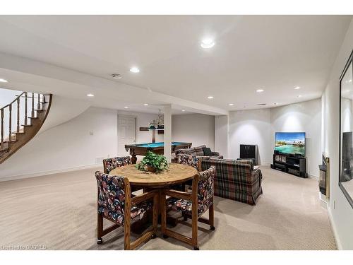 2940 Harvey Crescent, Mississauga, ON - Indoor Photo Showing Dining Room