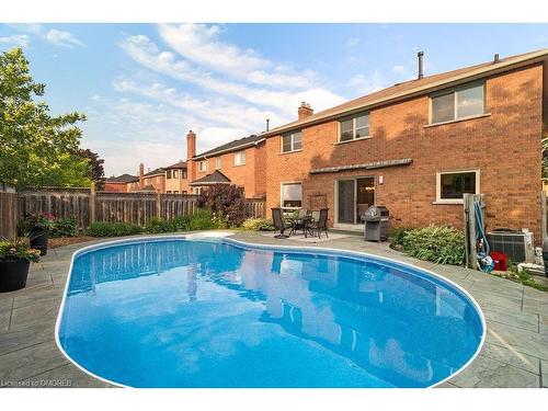 2940 Harvey Crescent, Mississauga, ON - Outdoor With In Ground Pool With Backyard With Exterior