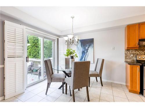 19 Foxtrot Drive, Hamilton, ON - Indoor Photo Showing Dining Room