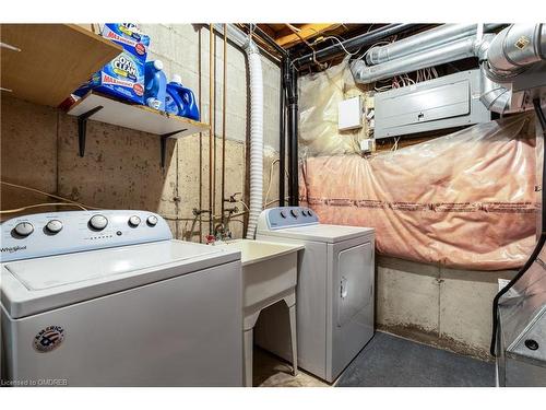 19 Foxtrot Drive, Hamilton, ON - Indoor Photo Showing Laundry Room