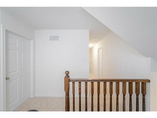 3906 Koenig Road, Burlington, ON - Indoor Photo Showing Other Room