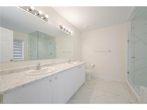 3906 Koenig Road, Burlington, ON - Indoor Photo Showing Bathroom