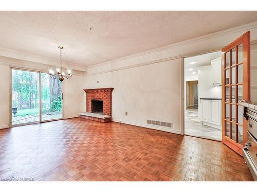 273 Cairncroft Road, Oakville, ON - Indoor Photo Showing Living Room With Fireplace