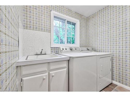 273 Cairncroft Road, Oakville, ON - Indoor Photo Showing Laundry Room