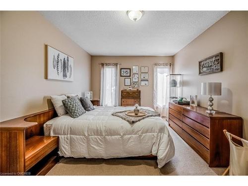 200 Christie Street, Guelph/Eramosa, ON - Indoor Photo Showing Bedroom