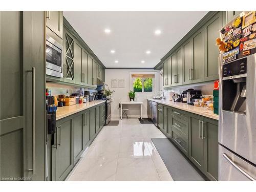 1230 Wood Place, Oakville, ON - Indoor Photo Showing Kitchen