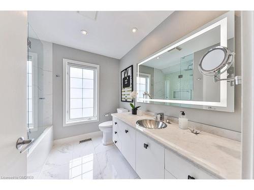 881 Goodwin Road, Mississauga, ON - Indoor Photo Showing Bathroom