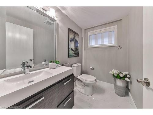 881 Goodwin Road, Mississauga, ON - Indoor Photo Showing Bathroom