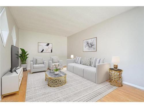 25 Elizabeth Street, Guelph, ON - Indoor Photo Showing Living Room