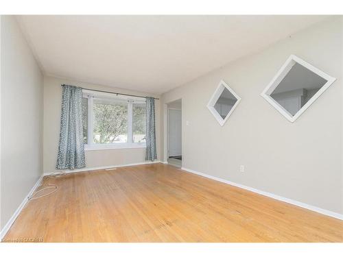 25 Elizabeth Street, Guelph, ON - Indoor Photo Showing Other Room