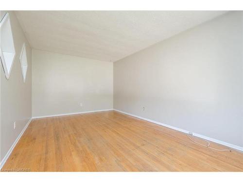 25 Elizabeth Street, Guelph, ON - Indoor Photo Showing Other Room