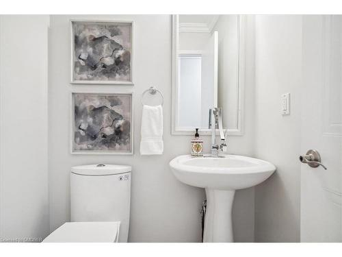 2326 Mowat Avenue, Oakville, ON - Indoor Photo Showing Bathroom