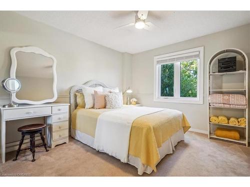 2326 Mowat Avenue, Oakville, ON - Indoor Photo Showing Bedroom