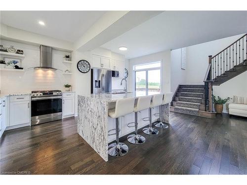 7 Hawick Crescent, Caledonia, ON - Indoor Photo Showing Kitchen With Upgraded Kitchen