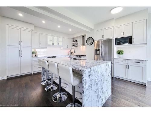 7 Hawick Crescent, Caledonia, ON - Indoor Photo Showing Kitchen With Upgraded Kitchen