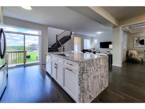 7 Hawick Crescent, Caledonia, ON - Indoor Photo Showing Kitchen