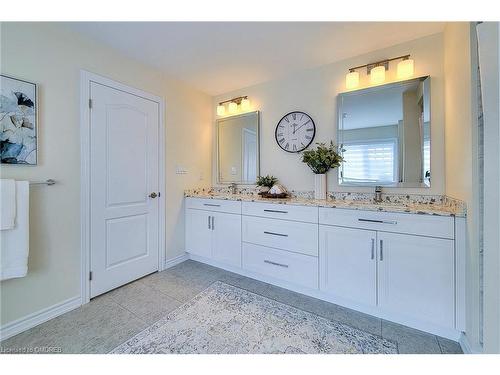 7 Hawick Crescent, Caledonia, ON - Indoor Photo Showing Bathroom