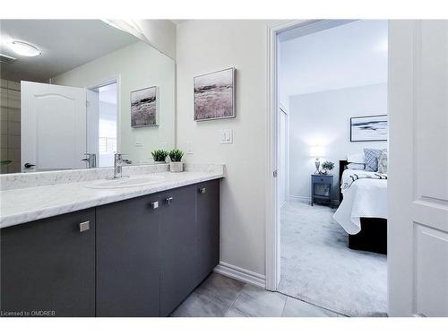 7 Hawick Crescent, Caledonia, ON - Indoor Photo Showing Bathroom