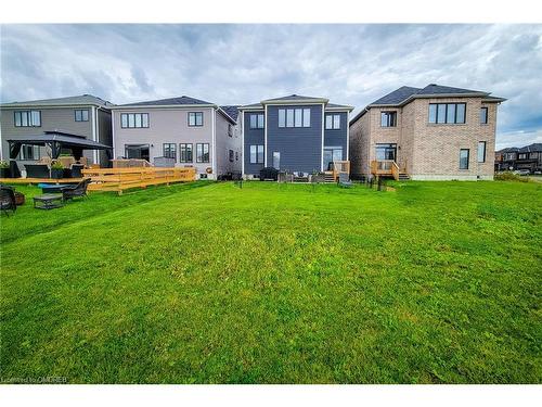 7 Hawick Crescent, Caledonia, ON - Outdoor