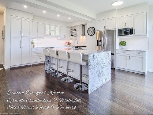 7 Hawick Crescent, Caledonia, ON - Indoor Photo Showing Kitchen With Upgraded Kitchen