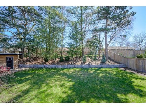 402 Patricia Drive, Burlington, ON - Outdoor With Backyard