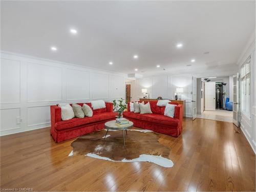 235 Lakewood Drive, Oakville, ON - Indoor Photo Showing Living Room