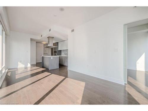 2411-8 The Esplanade, Toronto, ON - Indoor Photo Showing Kitchen