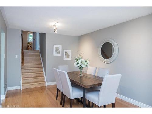 7237 Bendigo Circle, Mississauga, ON - Indoor Photo Showing Dining Room