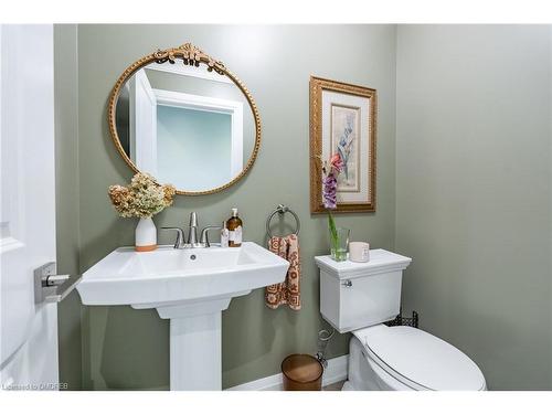 81 Glancaster Road, Ancaster, ON - Indoor Photo Showing Bathroom