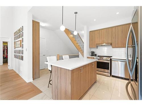 21 Overlea Drive, Brampton, ON - Indoor Photo Showing Kitchen