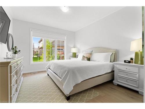 21 Overlea Drive, Brampton, ON - Indoor Photo Showing Bedroom