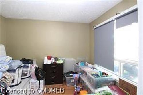 501 Queensdale Avenue E, Hamilton, ON - Indoor Photo Showing Bedroom