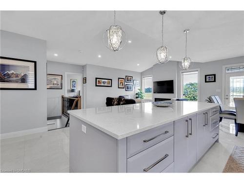 46 Rea Drive, Fergus, ON - Indoor Photo Showing Kitchen