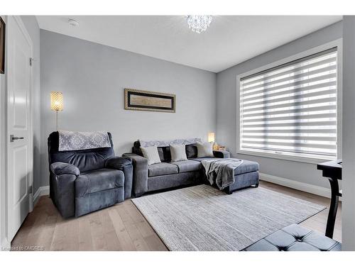 46 Rea Drive, Fergus, ON - Indoor Photo Showing Living Room