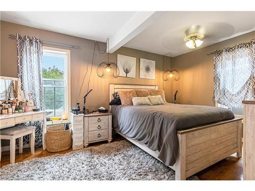 A-565 10Th Street, Owen Sound, ON - Indoor Photo Showing Bedroom