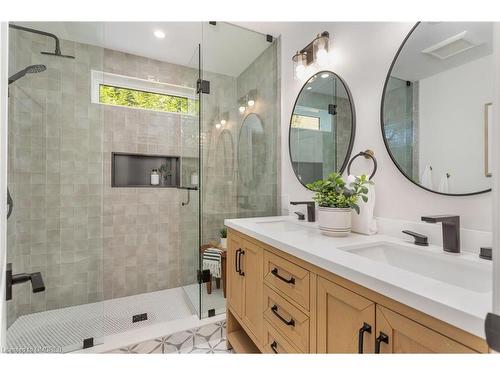 212 Ascot Place, Burlington, ON - Indoor Photo Showing Bathroom