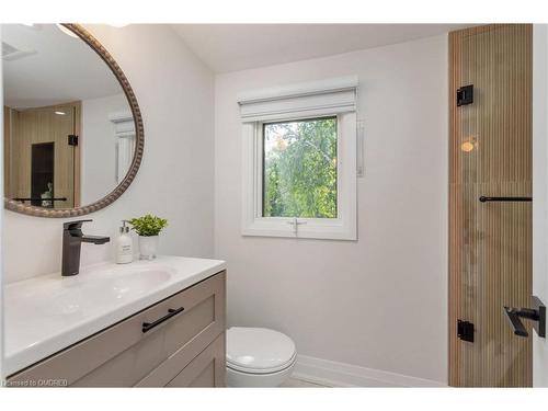 212 Ascot Place, Burlington, ON - Indoor Photo Showing Bathroom