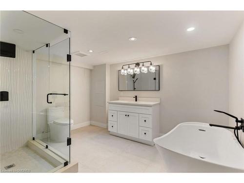 212 Ascot Place, Burlington, ON - Indoor Photo Showing Bathroom