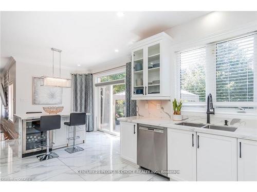 65 Louvain Drive, Brampton, ON - Indoor Photo Showing Kitchen With Double Sink With Upgraded Kitchen