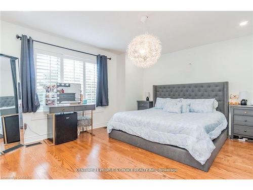 65 Louvain Drive, Brampton, ON - Indoor Photo Showing Bedroom