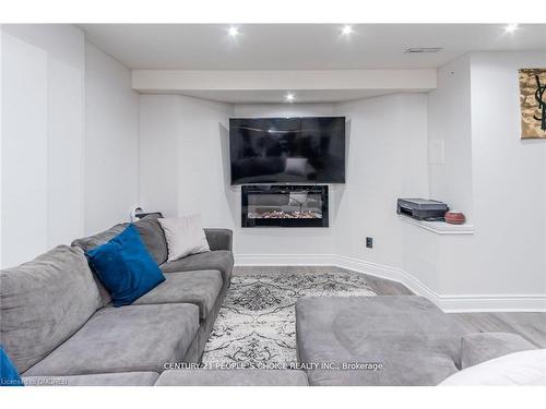 65 Louvain Drive, Brampton, ON - Indoor Photo Showing Living Room