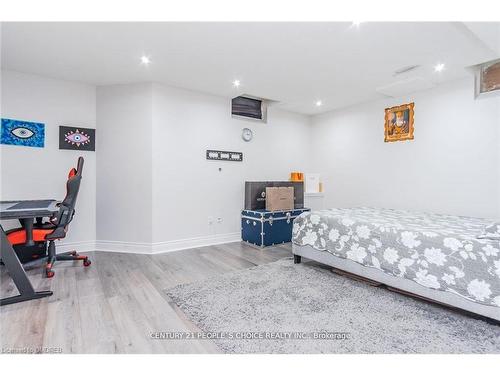 65 Louvain Drive, Brampton, ON - Indoor Photo Showing Bedroom