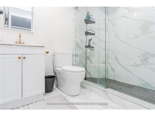 65 Louvain Drive, Brampton, ON - Indoor Photo Showing Bathroom