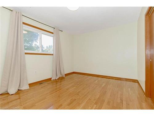 211 Leaside Drive, Welland, ON - Indoor Photo Showing Other Room