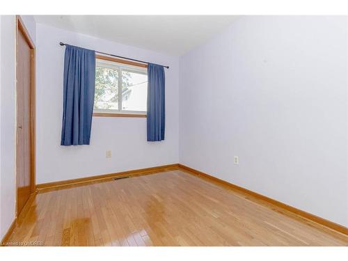 211 Leaside Drive, Welland, ON - Indoor Photo Showing Other Room