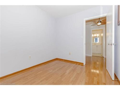 211 Leaside Drive, Welland, ON - Indoor Photo Showing Other Room