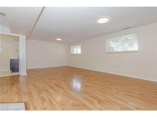 211 Leaside Drive, Welland, ON - Indoor Photo Showing Other Room