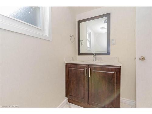 211 Leaside Drive, Welland, ON - Indoor Photo Showing Bathroom