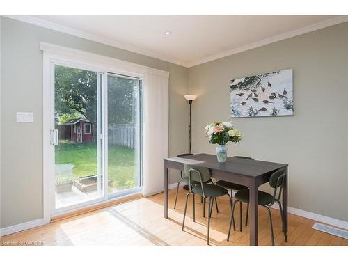 635 Beaver Court, Milton, ON - Indoor Photo Showing Dining Room